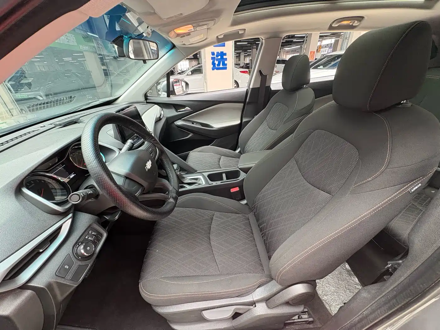 Chevrolet Volando 2018 530T Auto Sport Edition (5+2 seater) China V фото 4