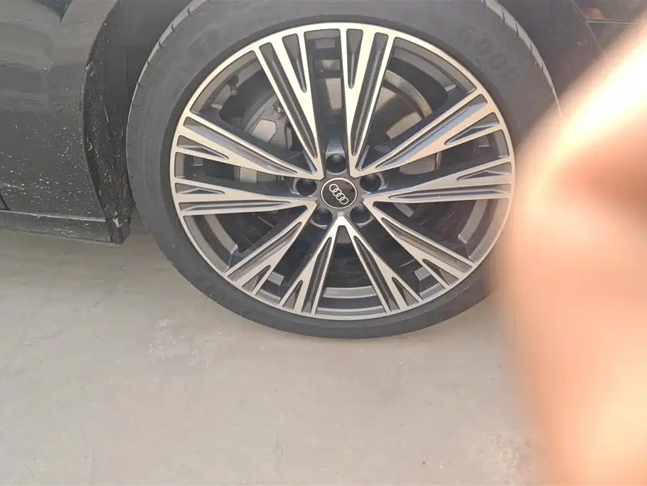 Audi A6L 2025 45 TFSI quattro Premium Sport фото 6