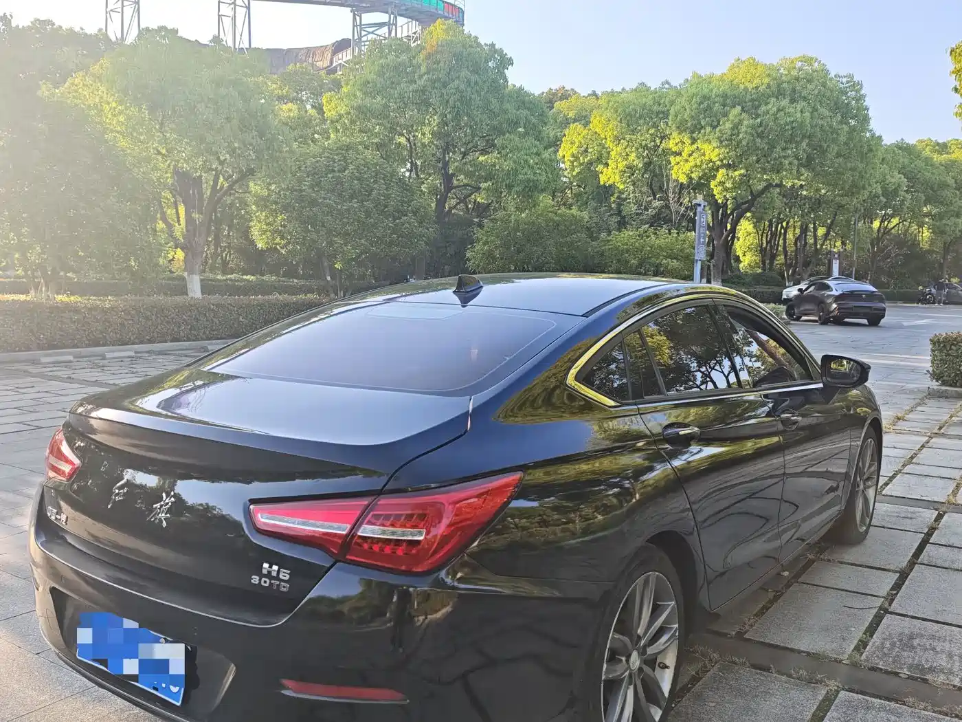 Hongqi H5 2018 30TD Smart Connect Rhythmic Edition фото 6