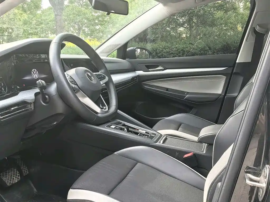 Volkswagen Golf 2023 280TSI DSG Pro фото 7