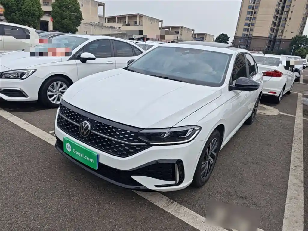 Volkswagen Lavida 2024 Model 300TSI DSG Starlight Full Comfort Edition