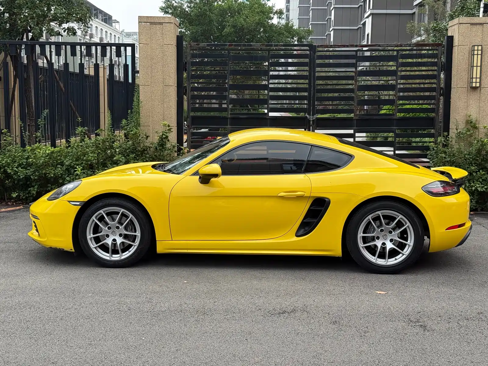 Photo 3 - Porsche 718