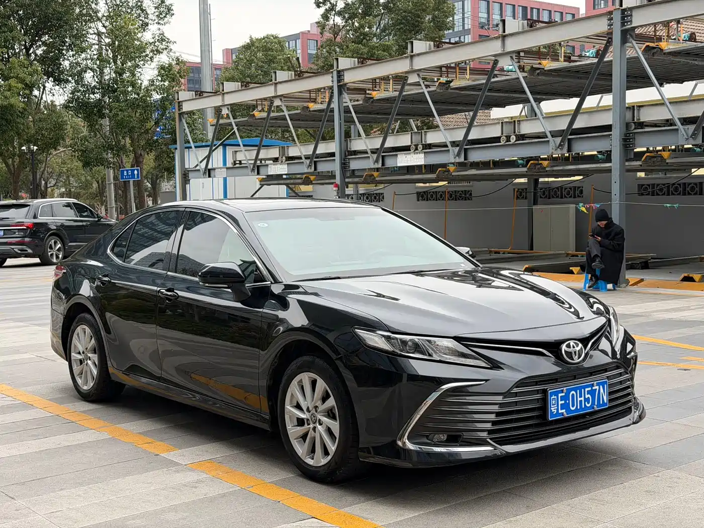 Toyota Camry 2023 2.0GVP Leading Edition фото 3