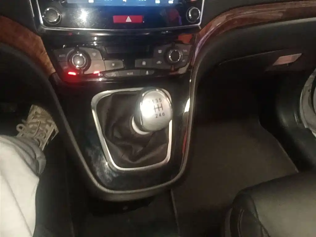 Haval H6 2013 Sport Edition 1.5T Manual 2WD Elite фото 14