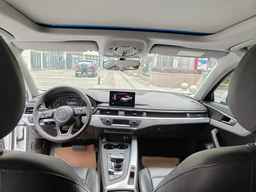 Audi A4L 2017 40 TFSI Fashion Edition фото 12