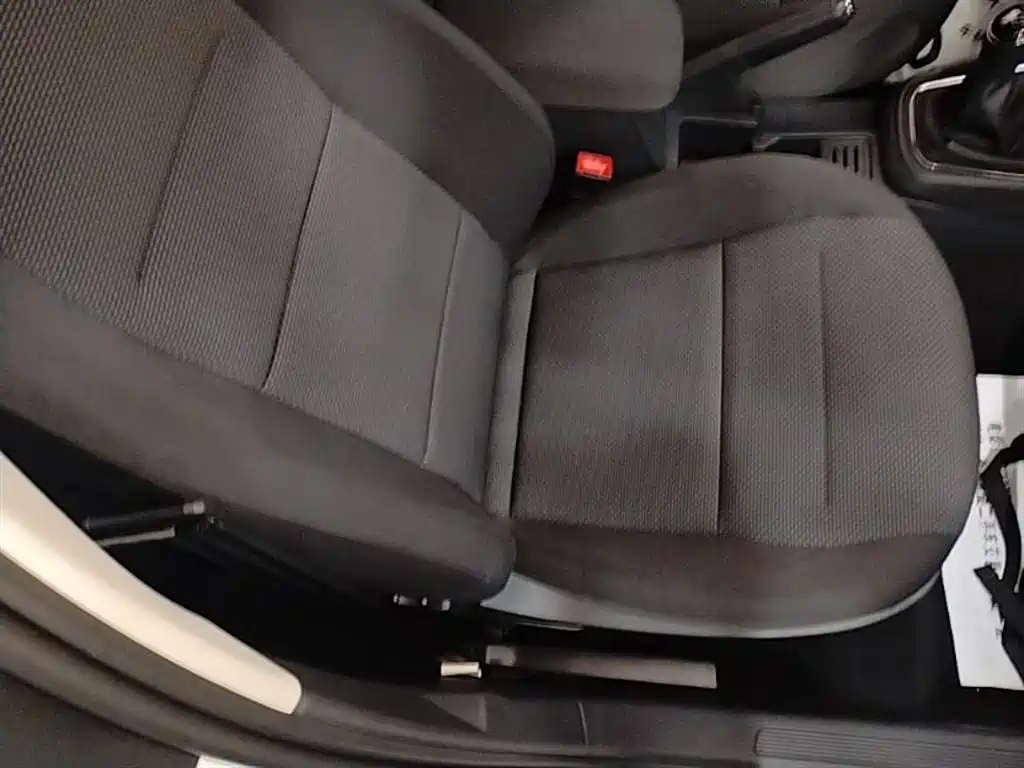 Volkswagen Bora 2018 1.5L Manual Fashion фото 25