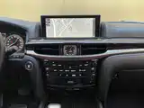 Фото 14 - Lexus LX