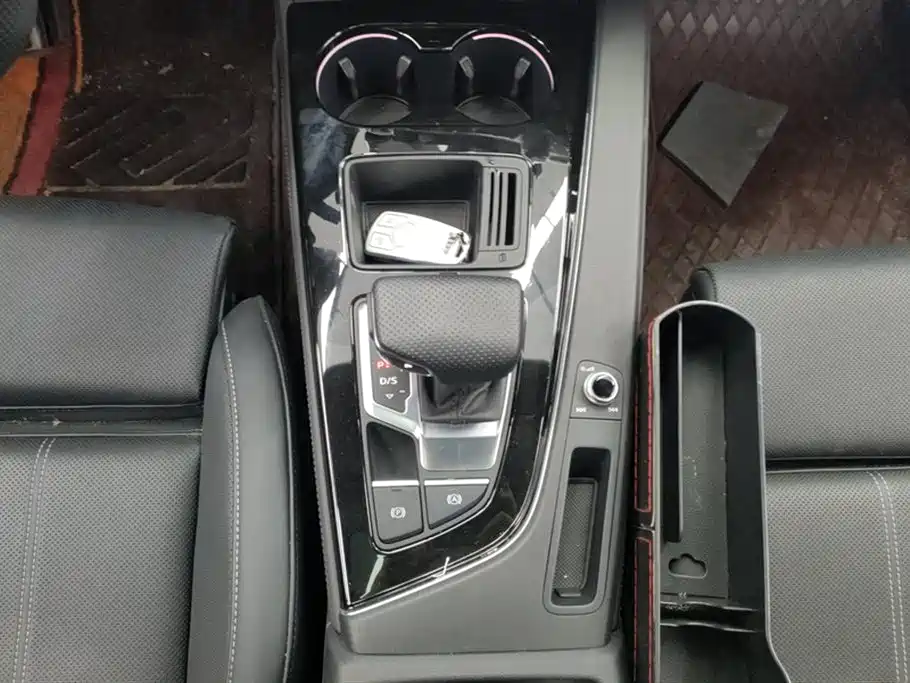 Audi A4L 2024 40 TFSI Luxury Dynamic фото 16