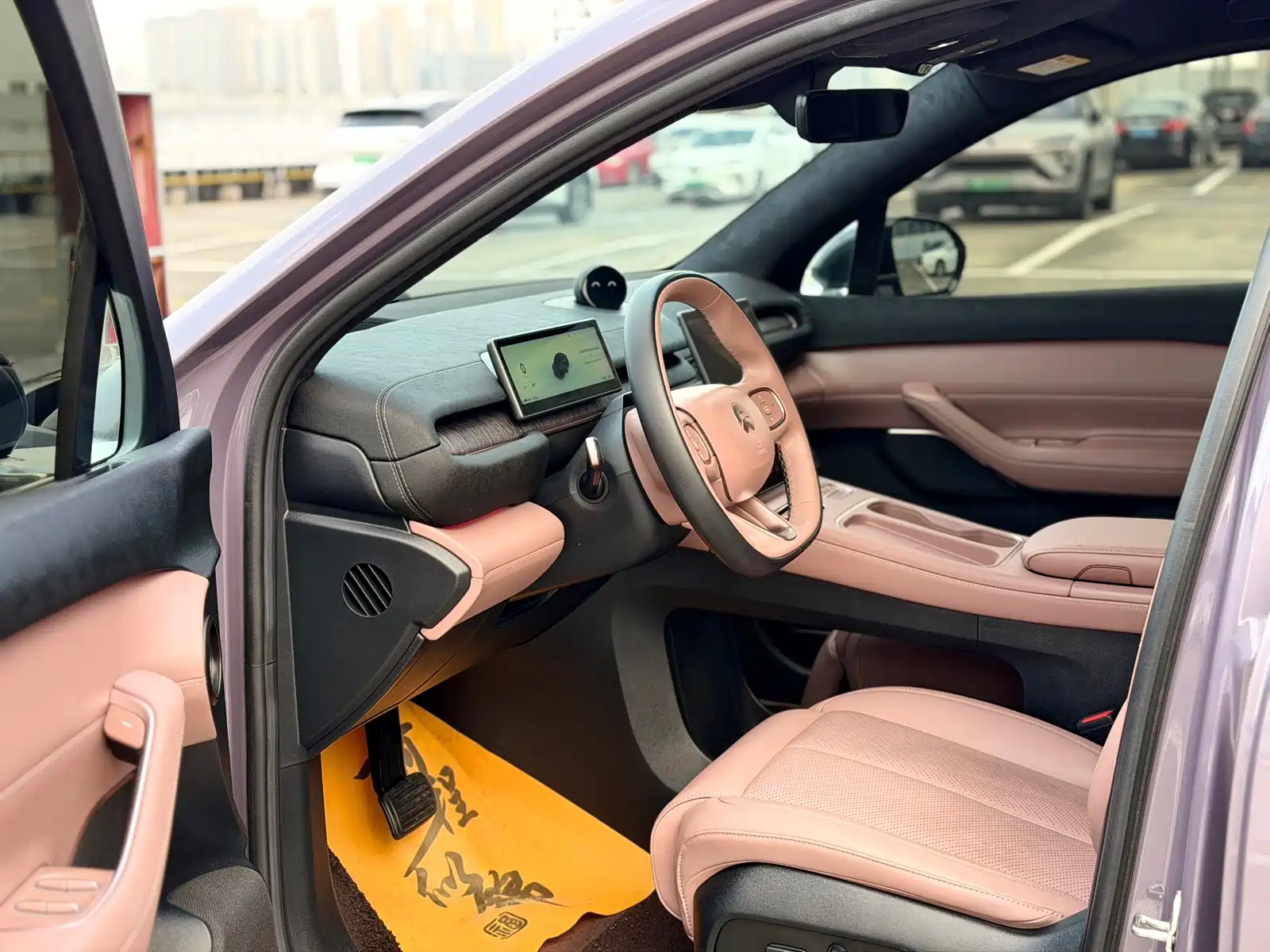 Фото 4 - NIO EC6