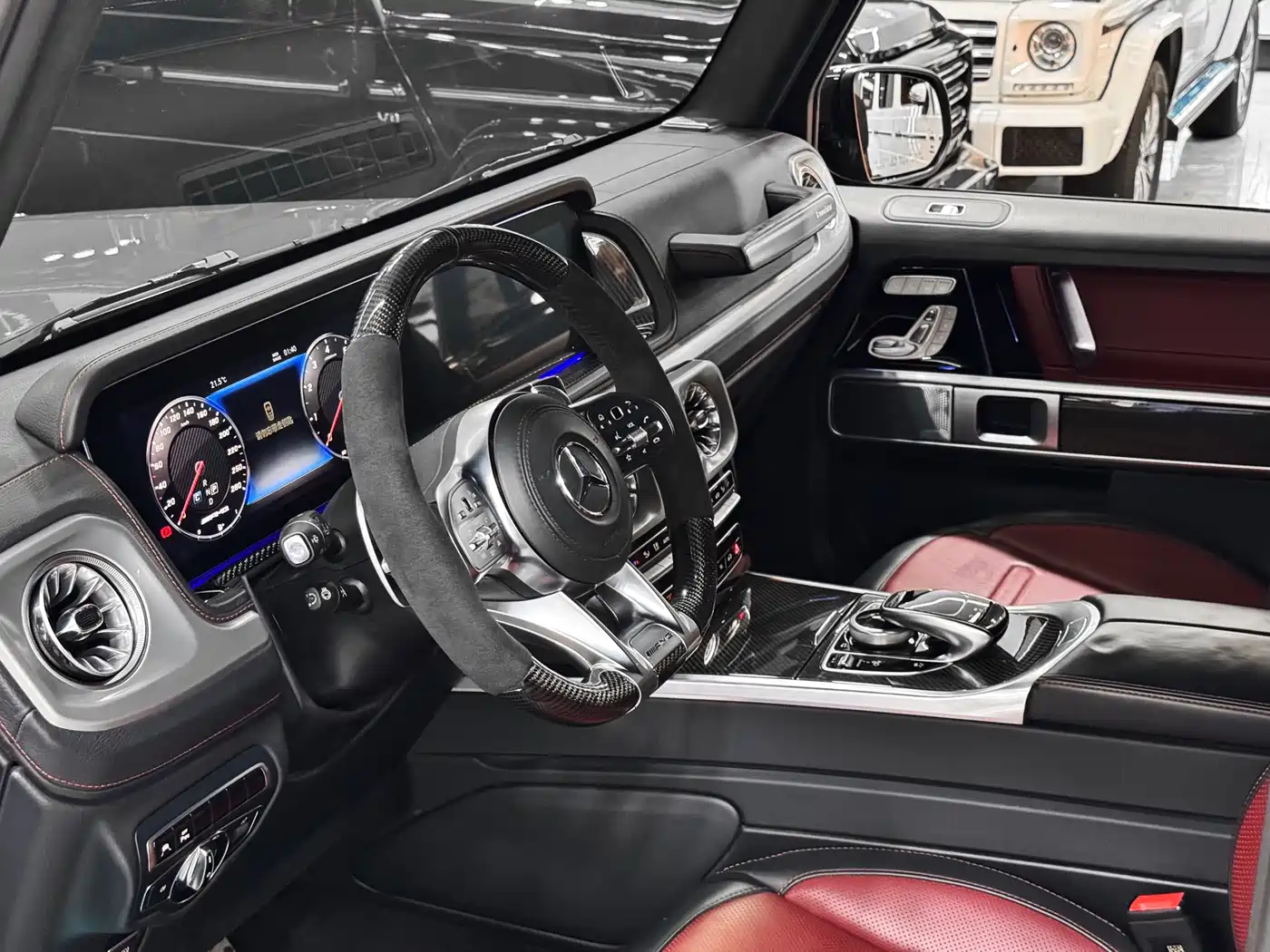 Mercedes-Benz G-Class 2023 G 500 фото 15