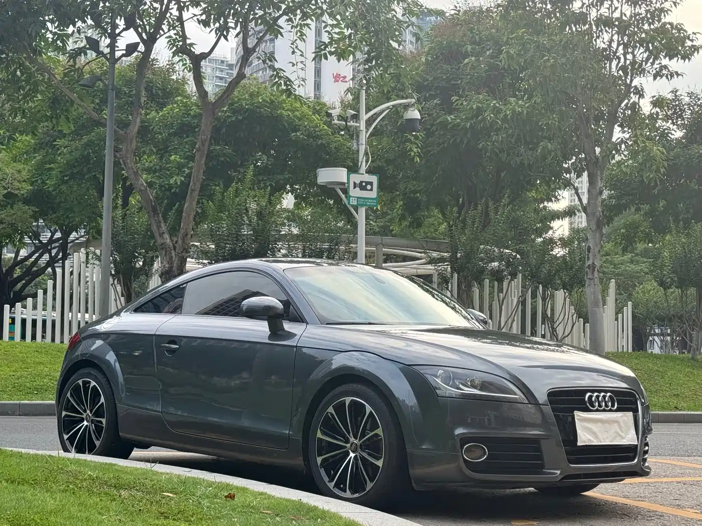 Audi TT 2011 2011 TT Coupe 2.0TFSI