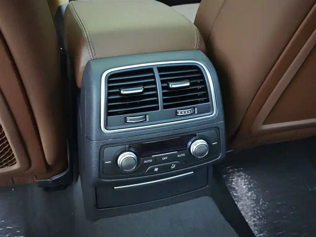Audi A6L 2018 30th Anniversary 30 FSI Style фото 15
