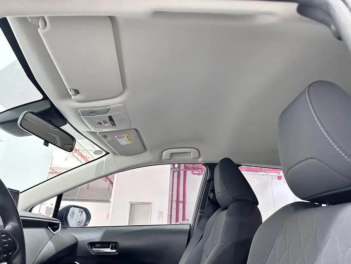 Toyota Corolla 2021 Hybrid 1.8L E-CVT Pioneer Edition фото 14