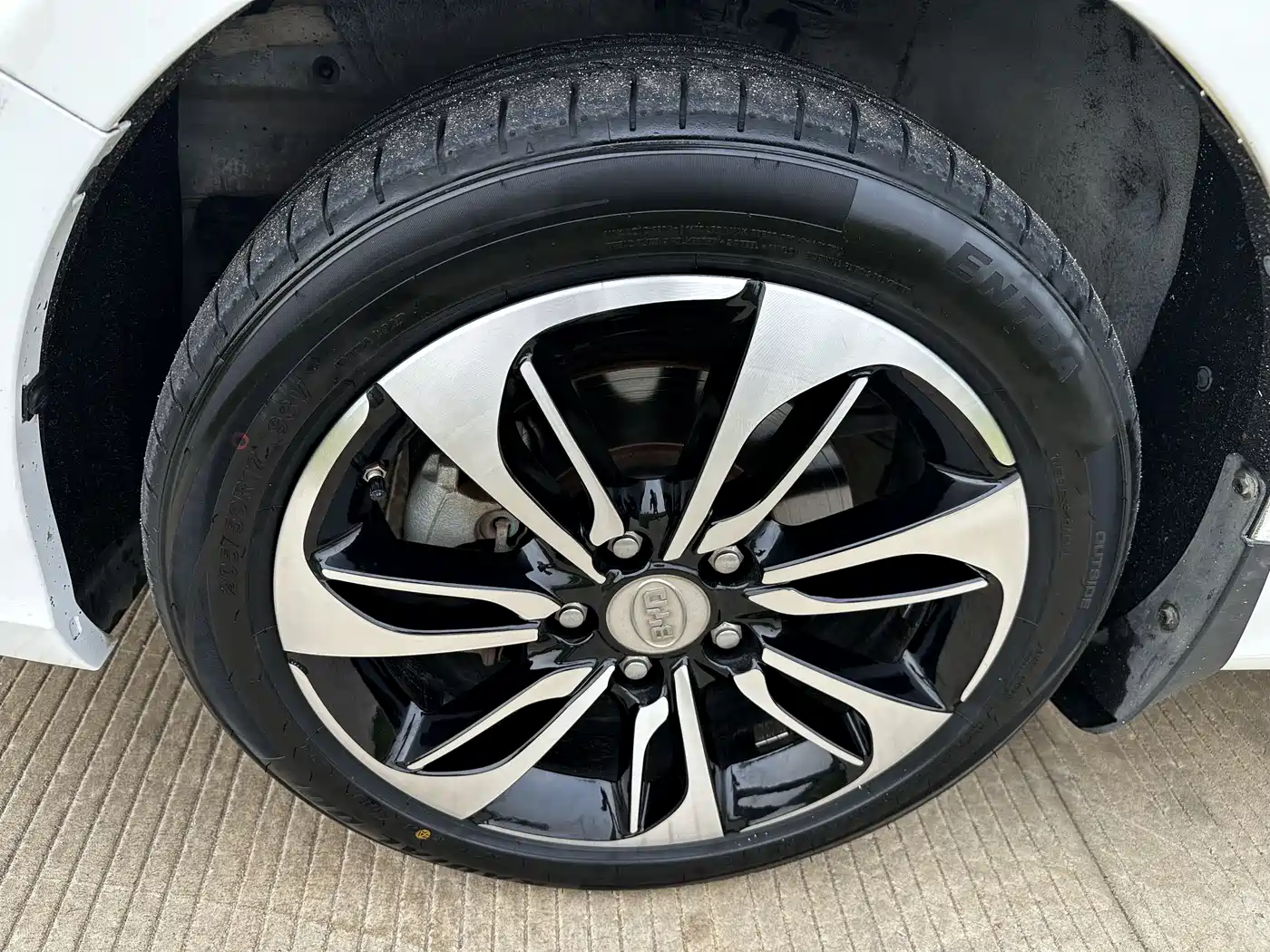 BYD Qin New Energy 2015 1.5T Double Champion Flagship Plus фото 11