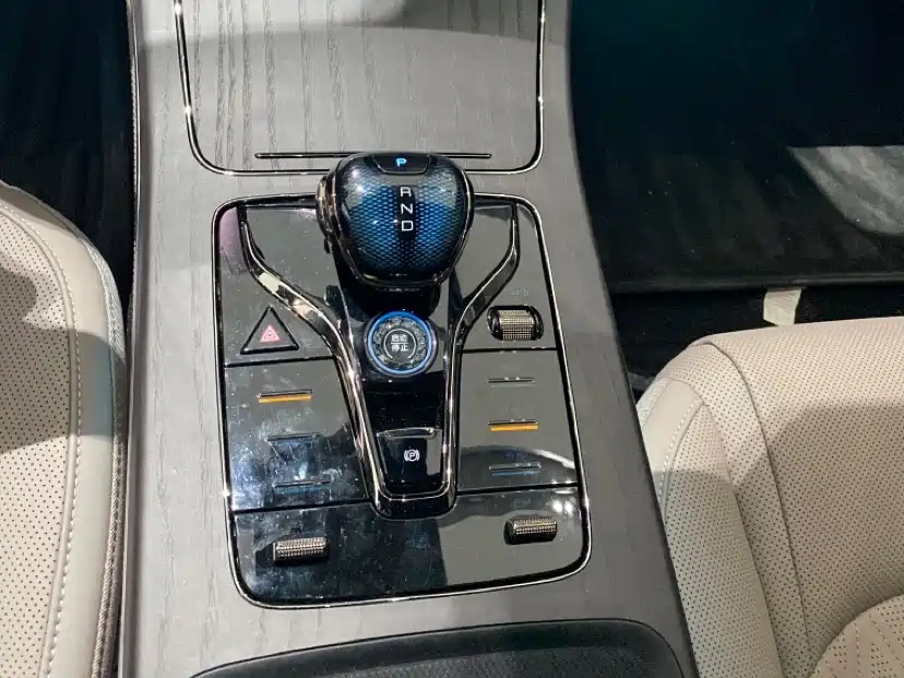 BYD Han 2025 DM-i Smart Driving Edition 125KM LiDAR Flagship фото 14