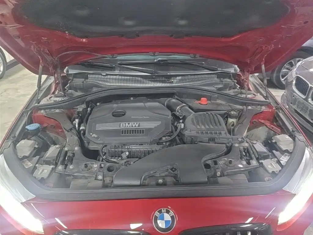 BMW 1-SERIES