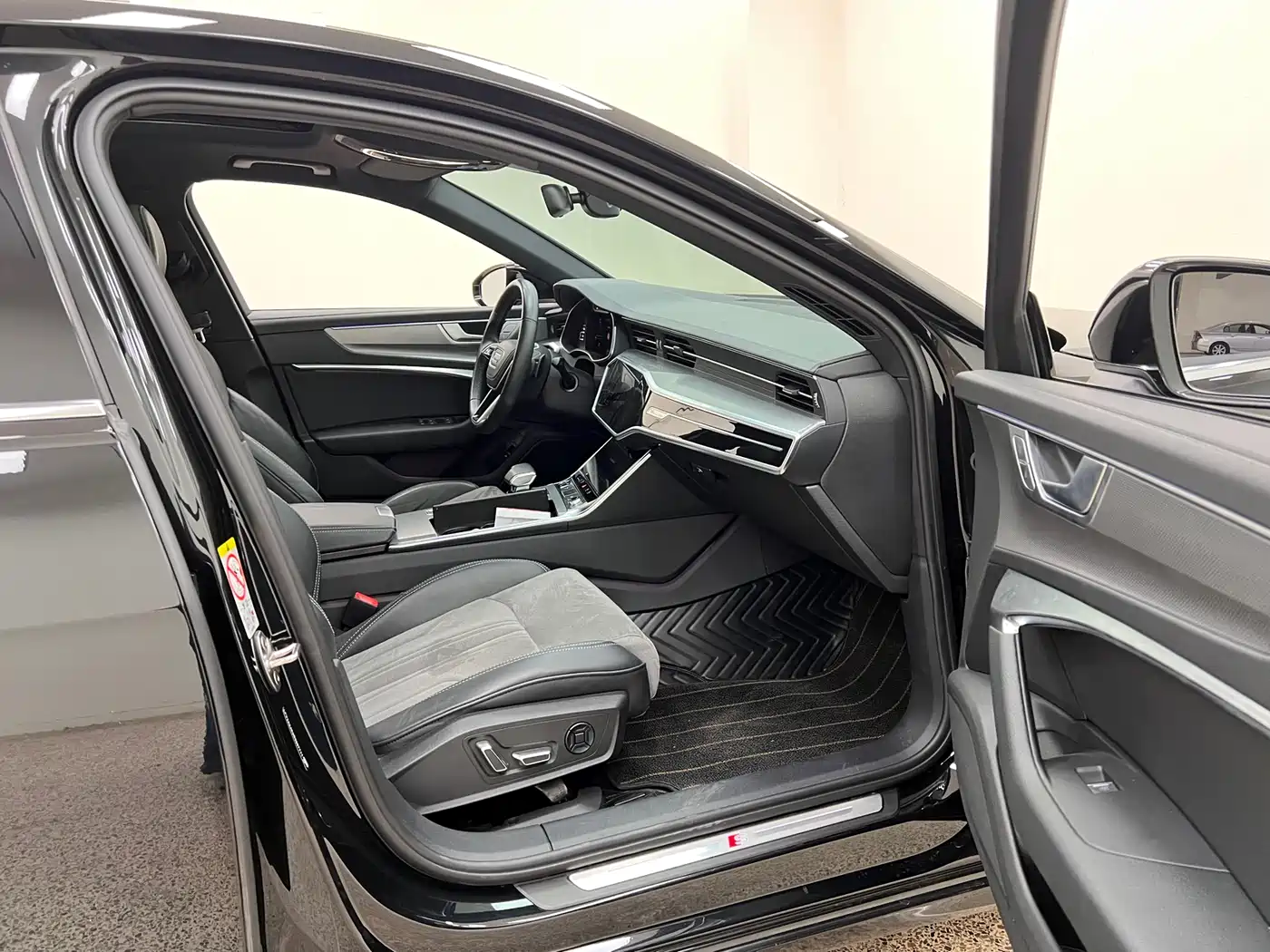 Audi A6L 2024 45 TFSI Premium Dynamic фото 25