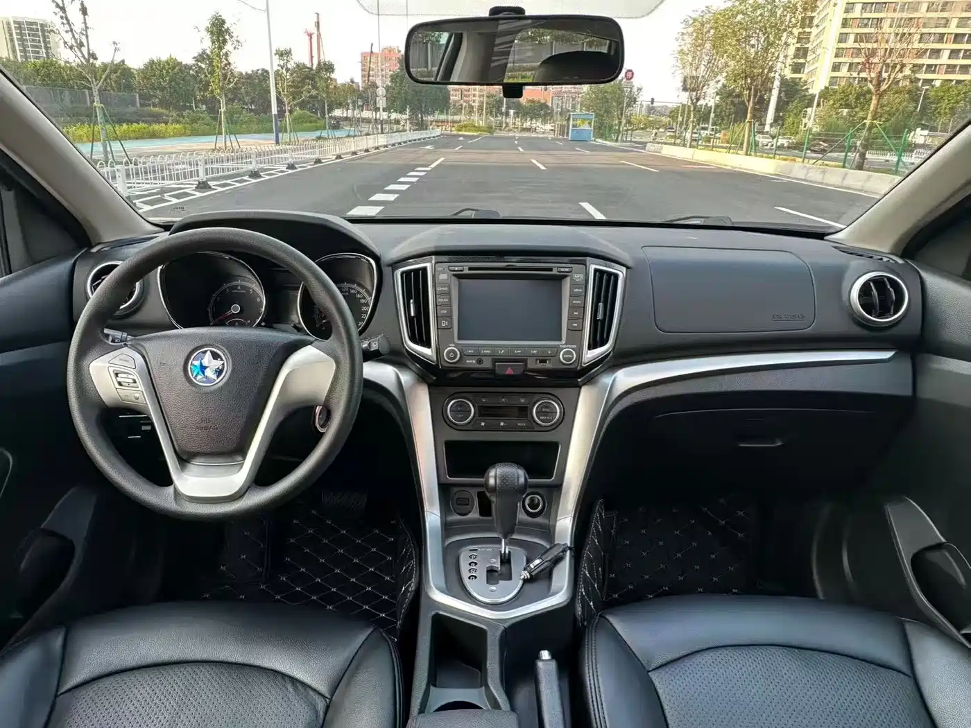 Venucia T70 2016 2015 2.0L CVT RuiQu Edition
