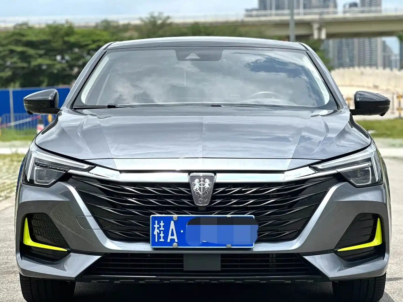 Roewe i6 MAX 2020 2020 300TGI Automatic Cool Sky Intelligent Drive Supreme Edition