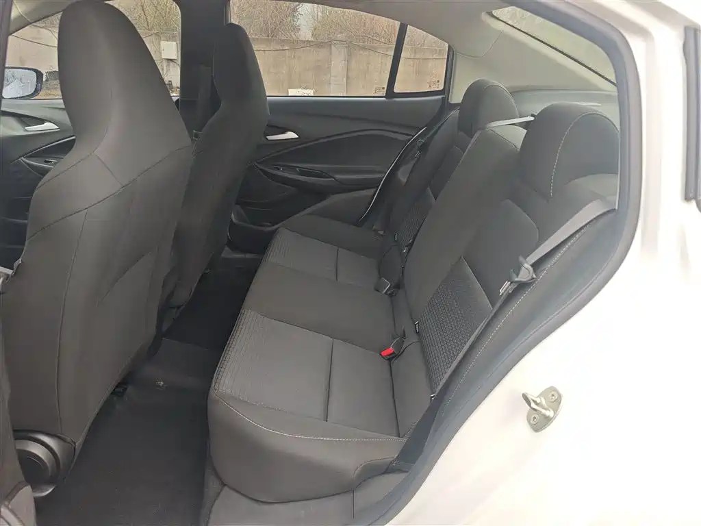 Chevrolet Cavalier 2021 325T Auto Joy Edition фото 13