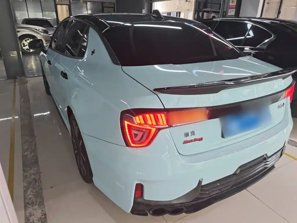 Lynk & Co 03 2021 03+ 2.0TD Auto Wind Rider Edition фото 5