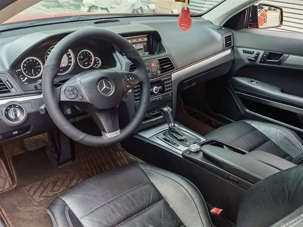 Mercedes-Benz E-Class (Import) 2010 E 260 CGI Coupe фото 5