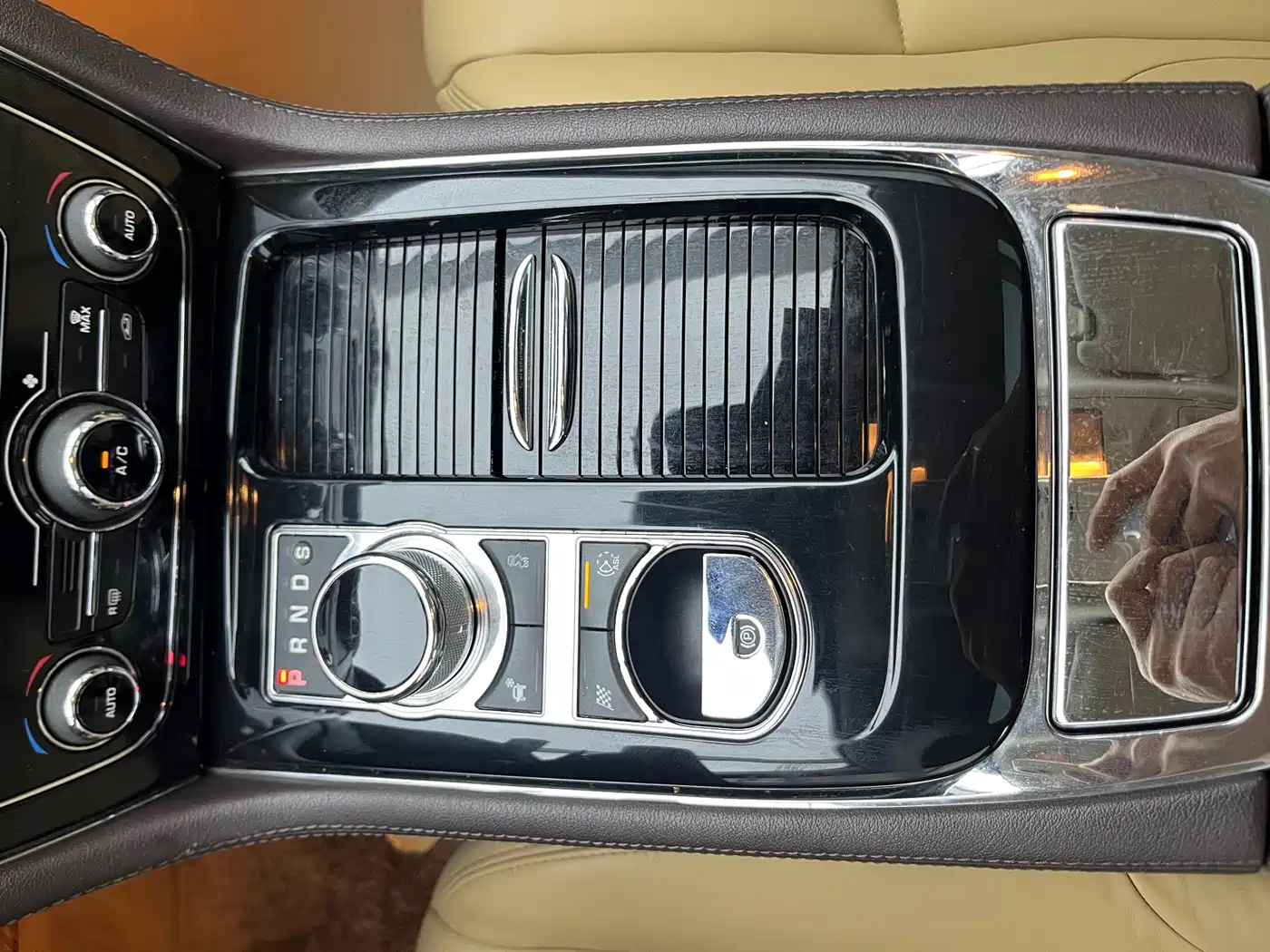 Jaguar XJ 2015 XJL 3.0 SC 2WD Panorama Business Edition фото 18
