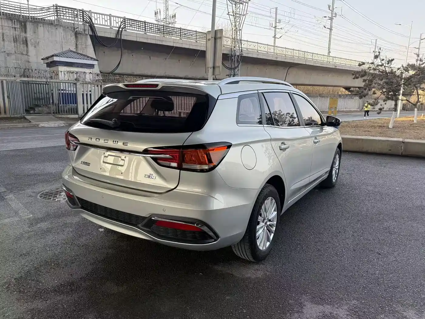 ROEWE EI5