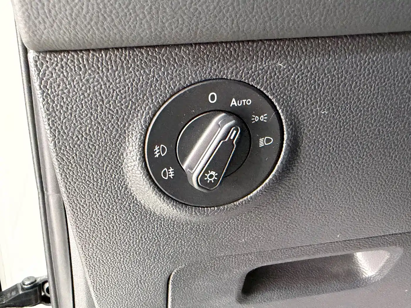 Volkswagen Tharu 2021 Model 280TSI 2WD Comfort Edition фото 9