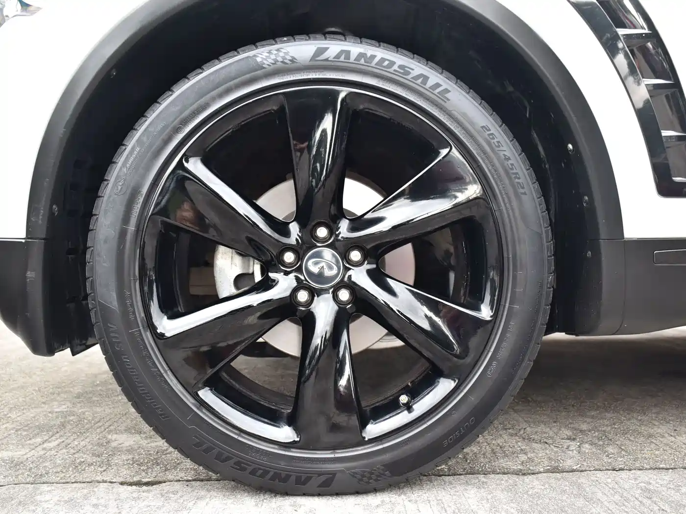 Infiniti QX70 2016 2015 Model 3.7L Shadow Edition