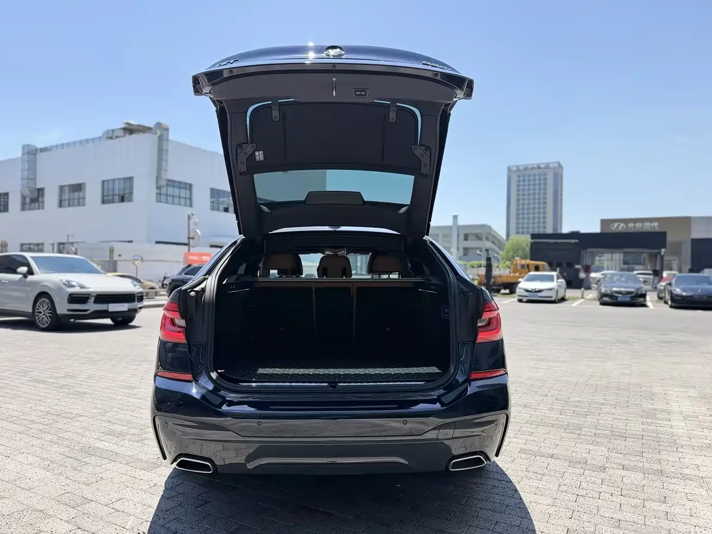 BMW 6 Series GT 2022 Model 630i M Sport Package фото 7