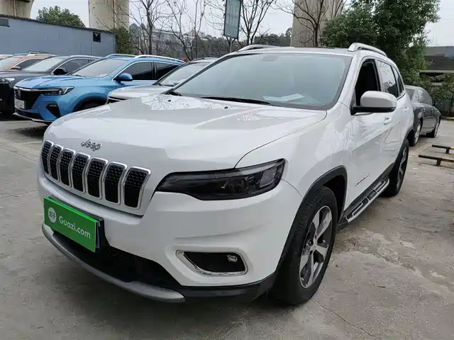 Jeep Cherokee 2020 2.0T 2WD Leading Edition