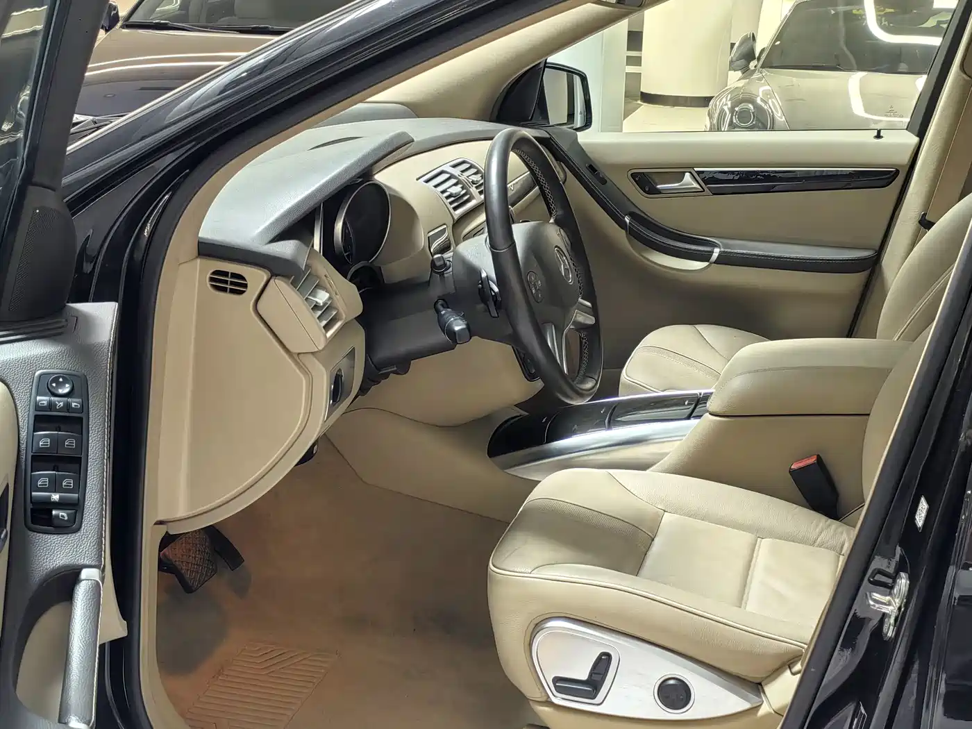 Mercedes-Benz R-Class 2015 R 400 4MATIC Business фото 4