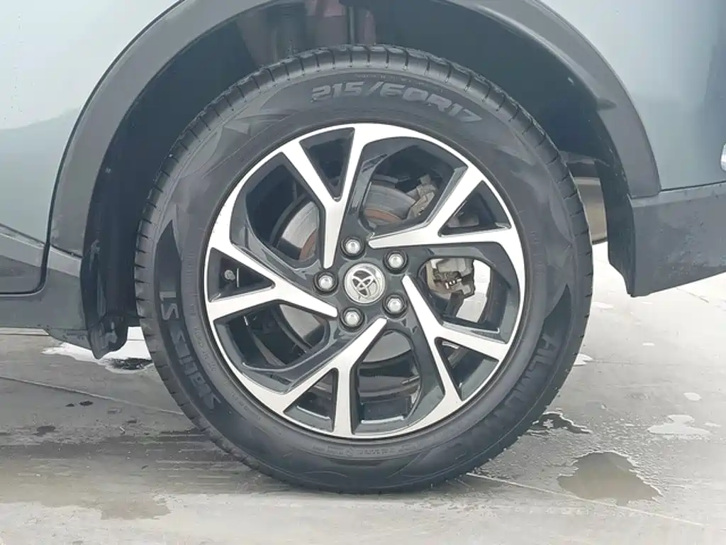 Toyota C-HR 2021 2020 Model 2.0L Leading