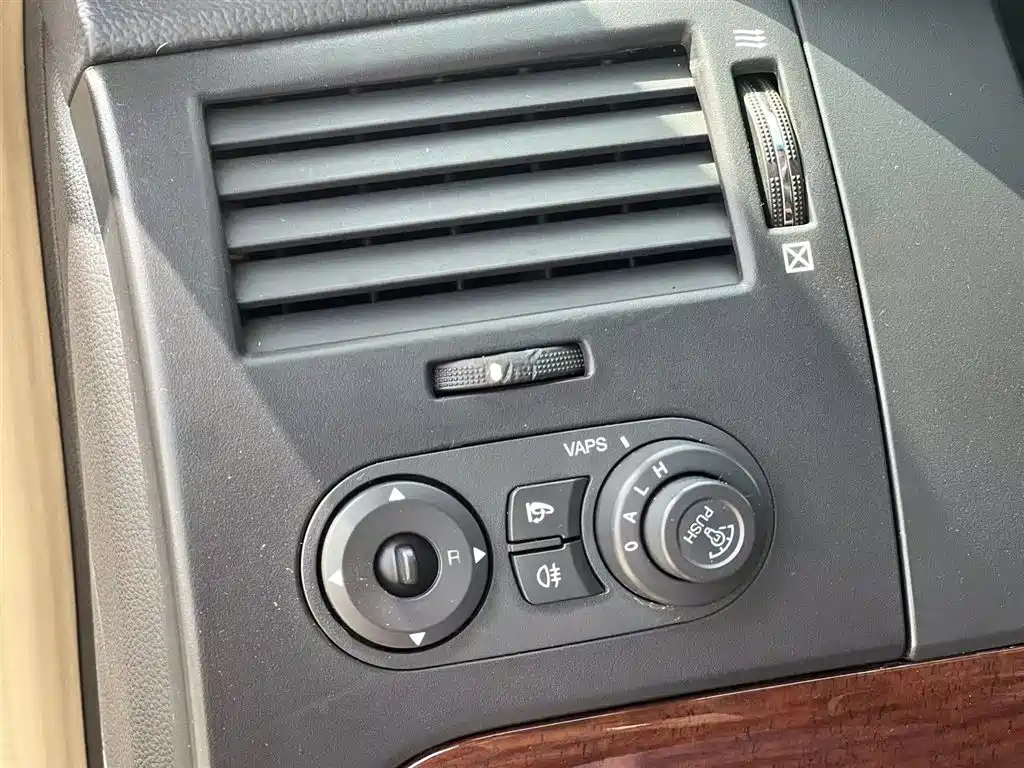 Chevrolet Epica 2010 1.8 Luxury AT фото 9