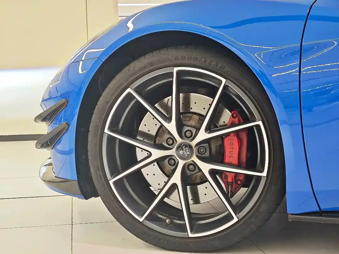 Lotus Emira, миниатюра 3