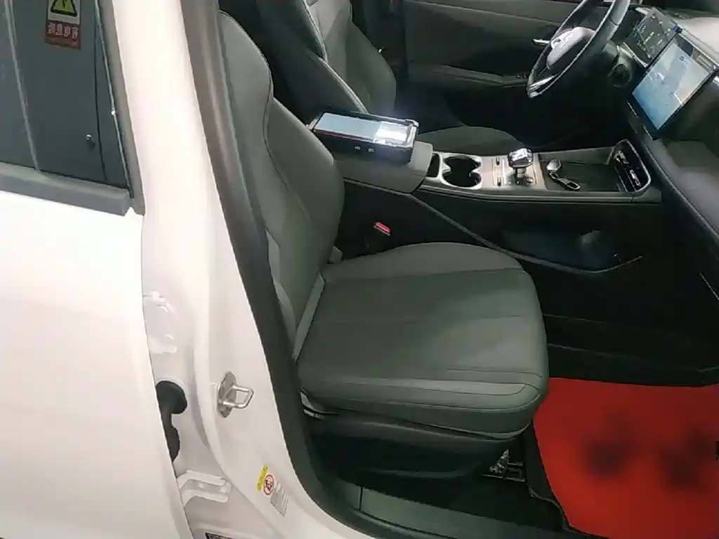 Фото 25 - BYD Qin PLUS