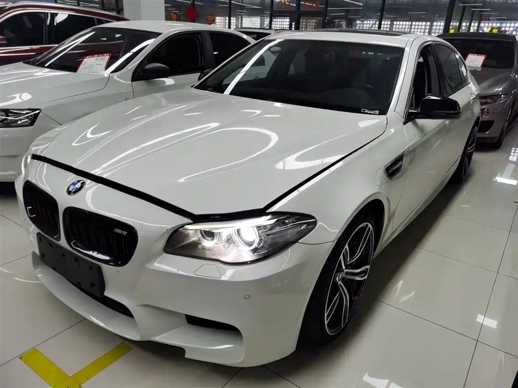 BMW 5 Series 2014 525Li Luxury Design Package фото 2