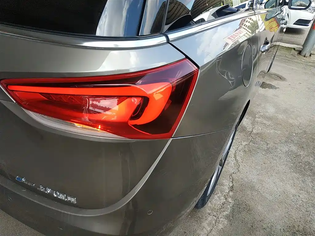 Buick GL6 2021 323T Mild Hybrid Connected Luxury фото 8