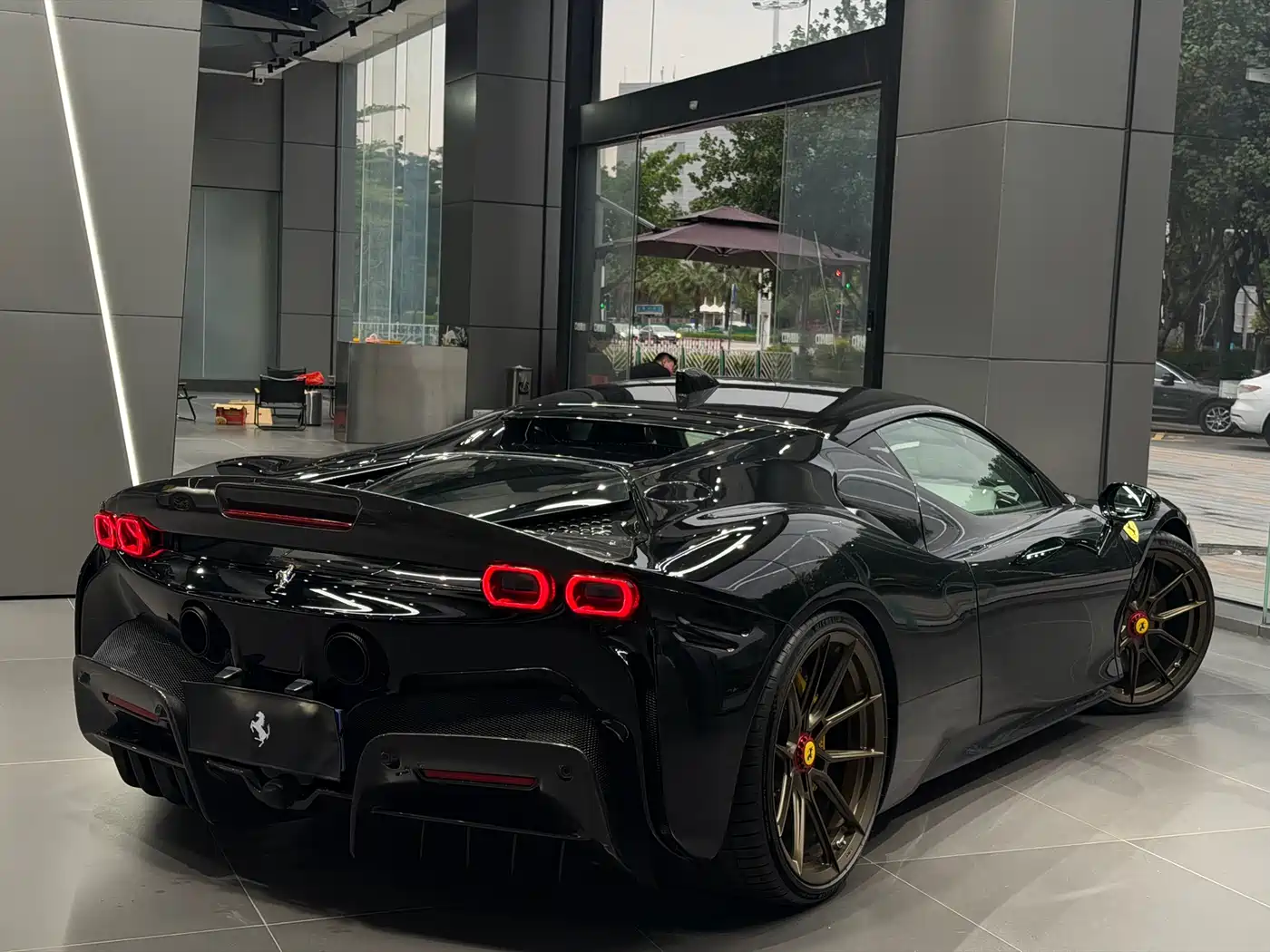 Ferrari SF90 2020 3.9T V8 Stradale фото 3