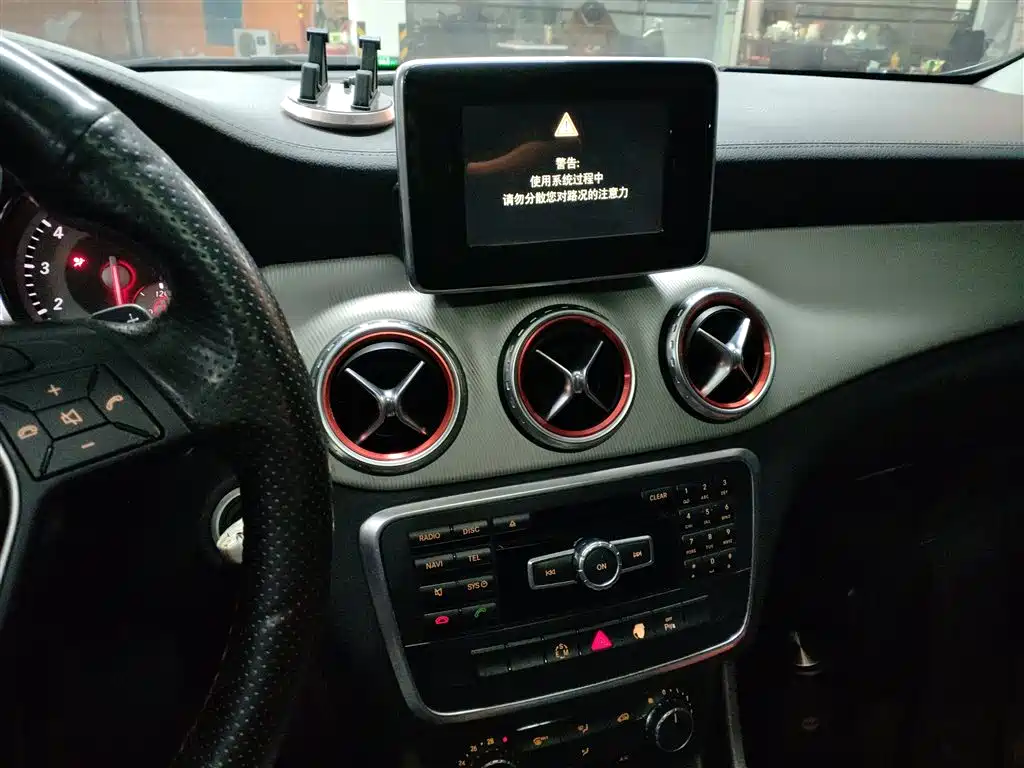 Mercedes-Benz GLA 2015 GLA 200 Fashion фото 9