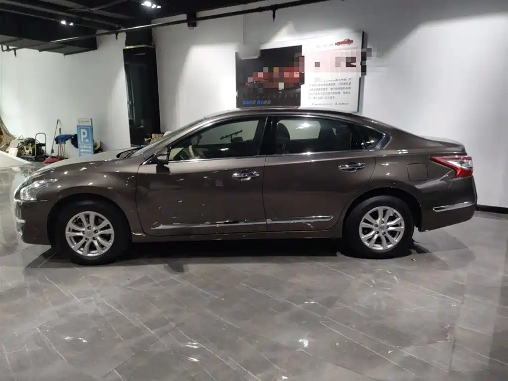 Фото 21 - Nissan Teana