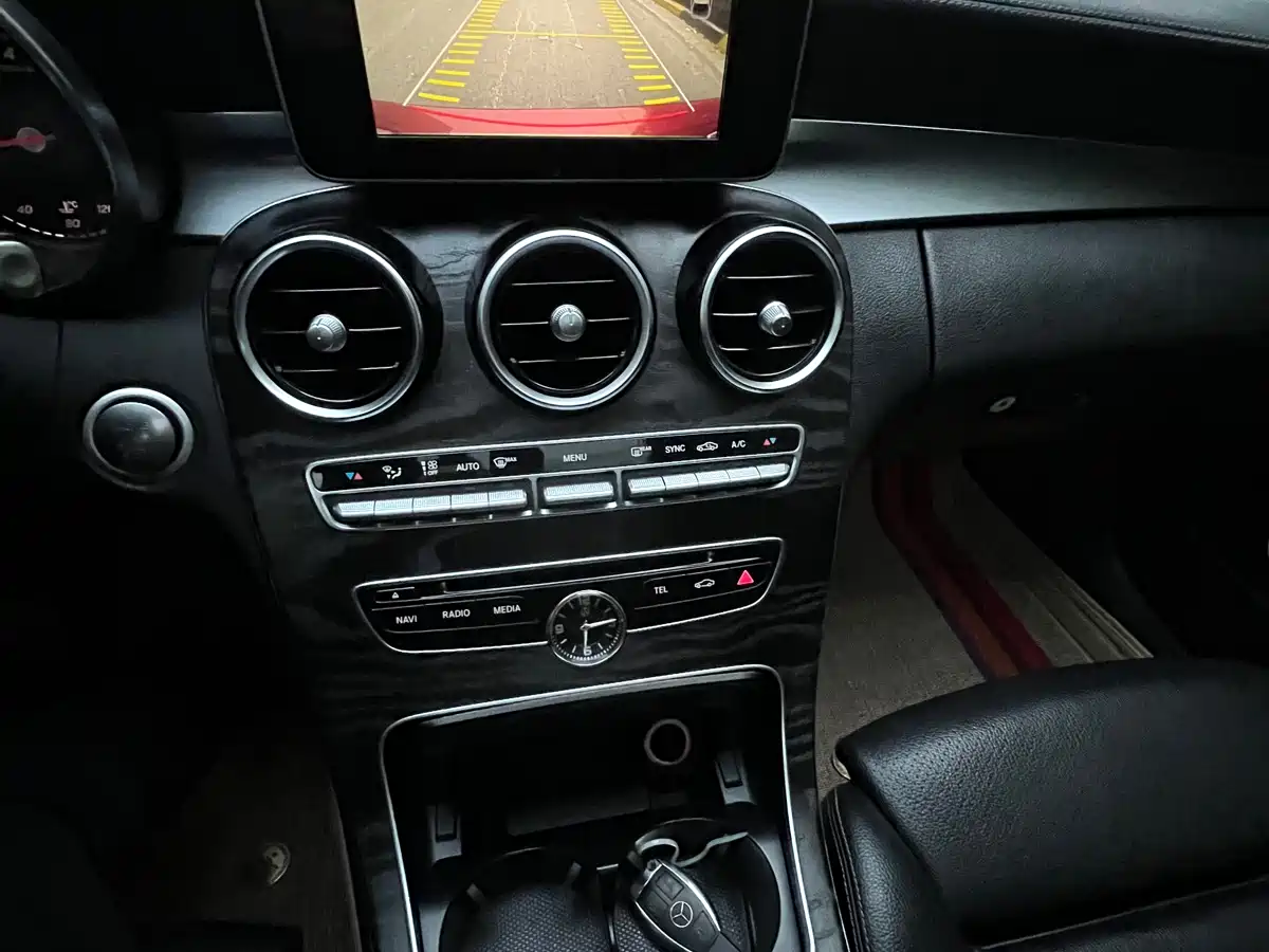 Mercedes-Benz C-Class 2016 C 180 L Sport фото 14