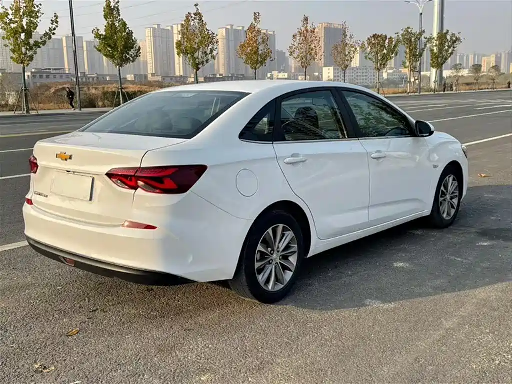 CHEVROLET CRUZE