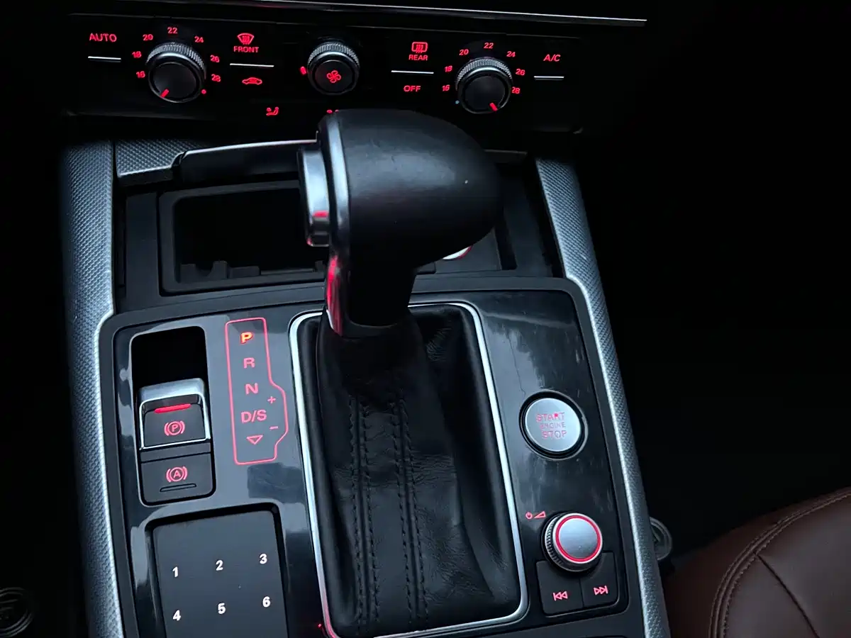 Audi A6L 2014 TFSI Comfort фото 15