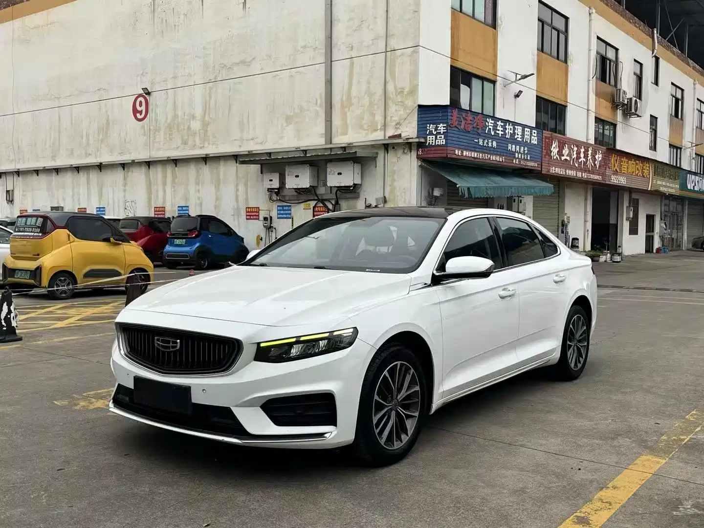 Фото 3 - Geely Preface