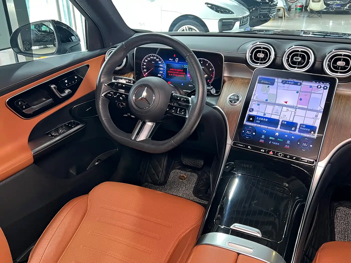 Mercedes-Benz GLC 2024 GLC 300 L 4MATIC Dynamic 5-seater фото 23