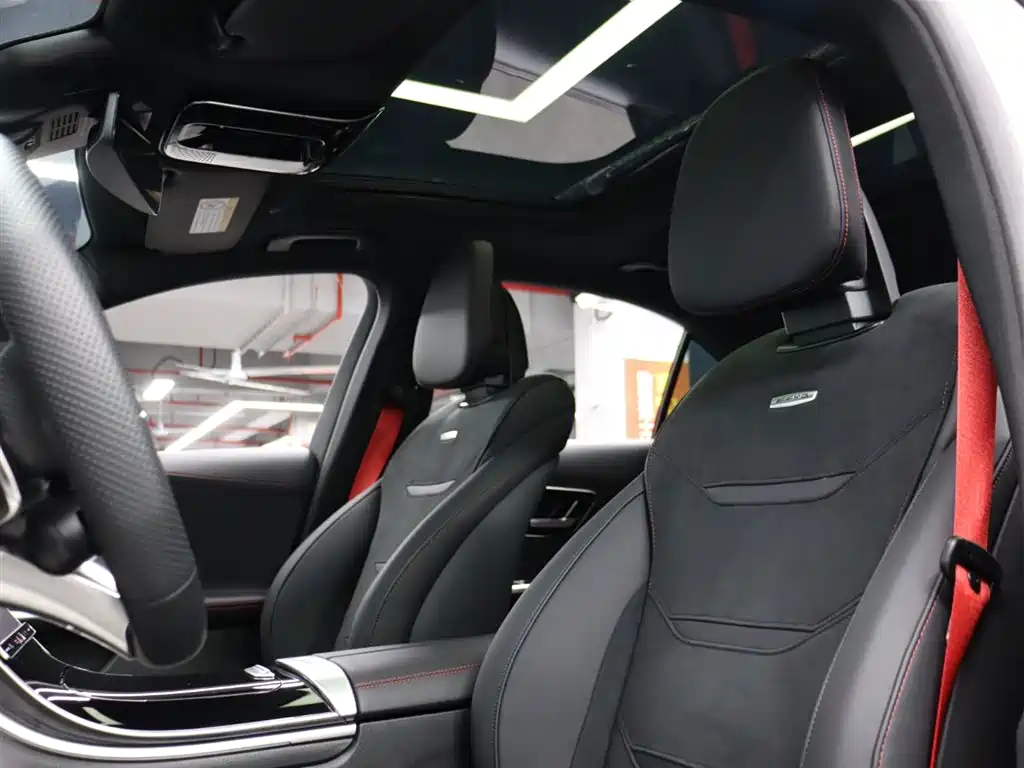 Mercedes-Benz C-Class AMG 2024 AMG C 43 4MATIC фото 10
