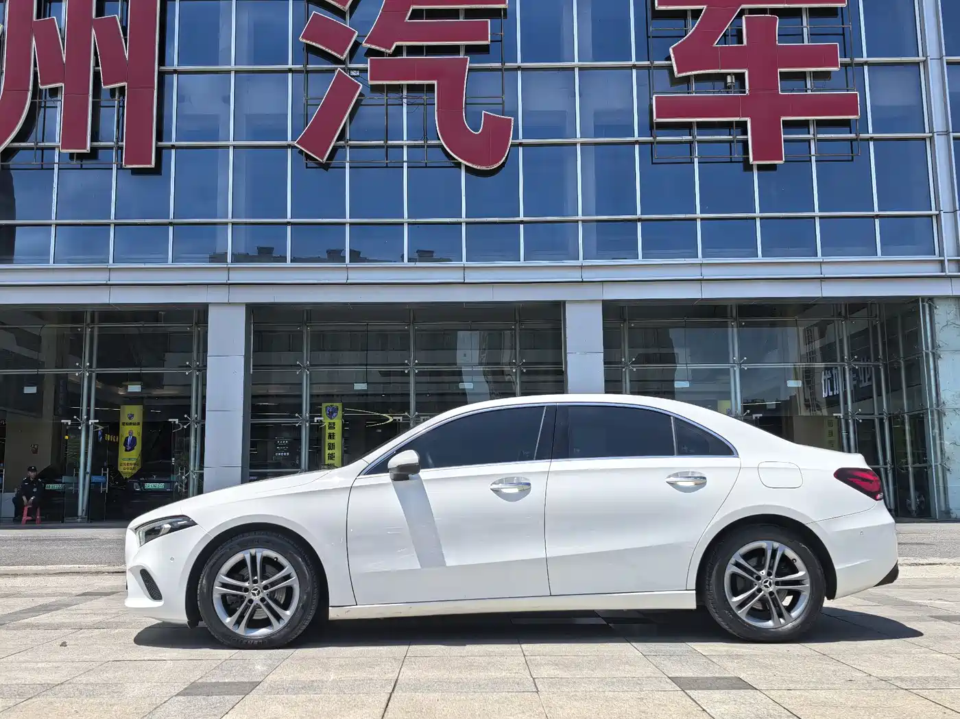 Mercedes-Benz A-Class 2019 A 200 L фото 5