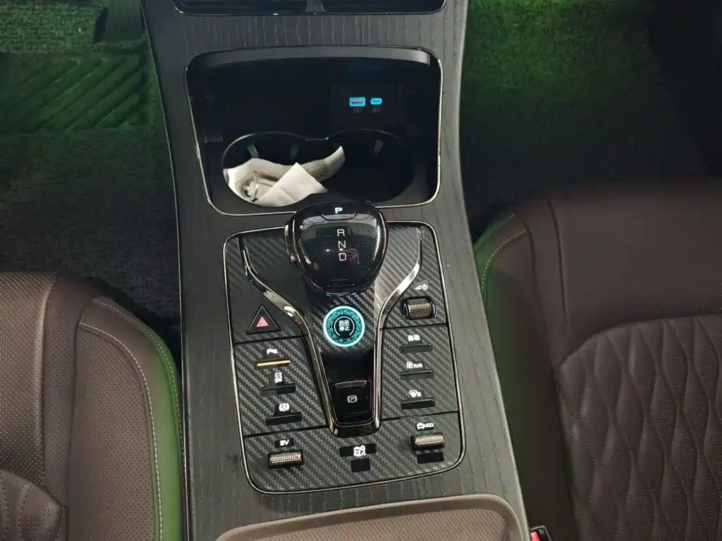 BYD Han 2023 DM-i Champion Edition 121KM Premium фото 14
